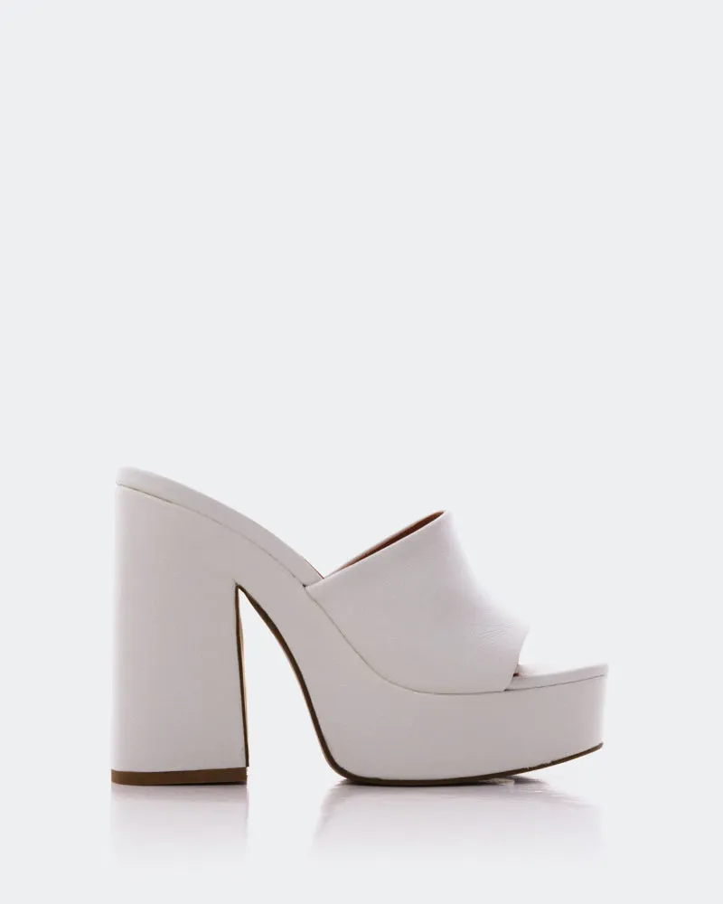 Lalaria White Leather