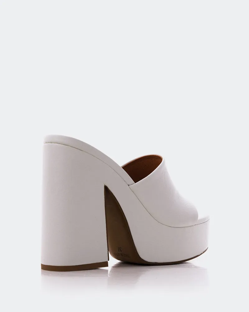 Lalaria White Leather