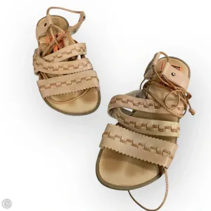Sandals Flats By Clothes Mentor In Tan, Size: 6.5