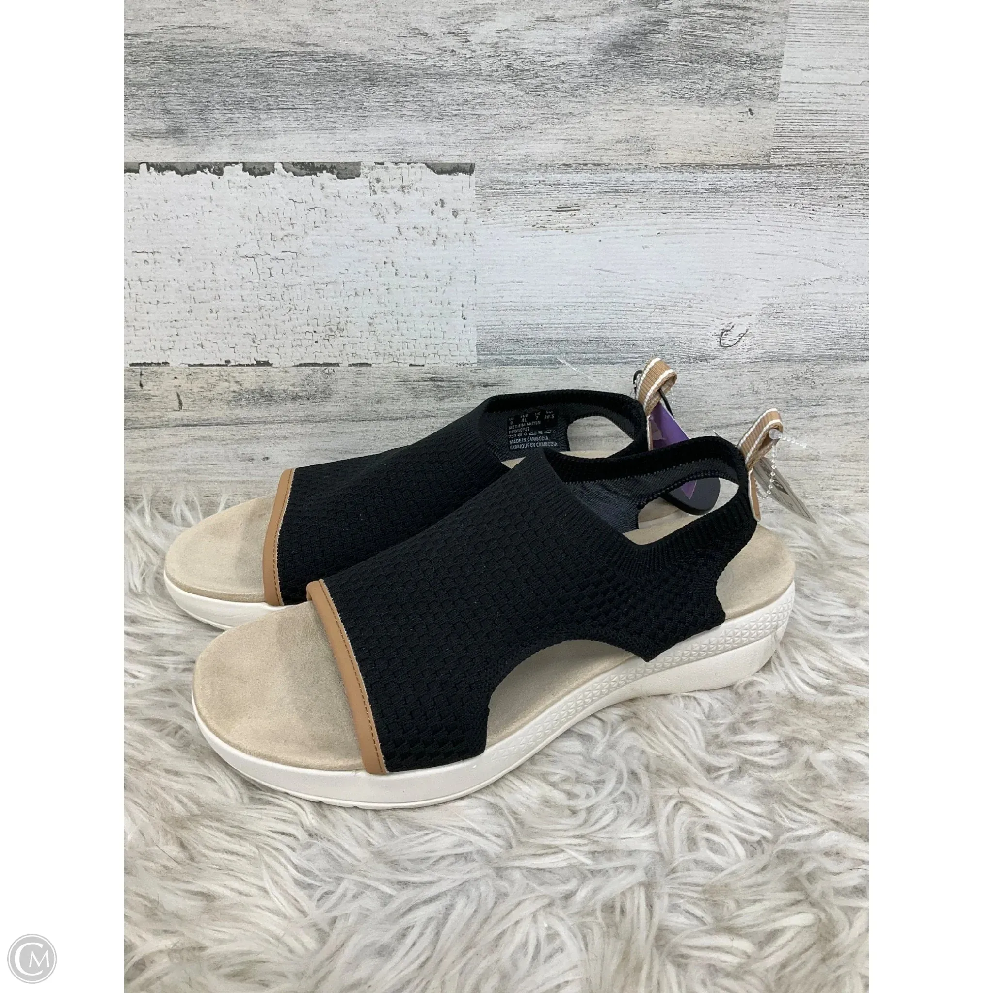 Sandals Heels Wedge By Hush Puppies In Black, Size: 9