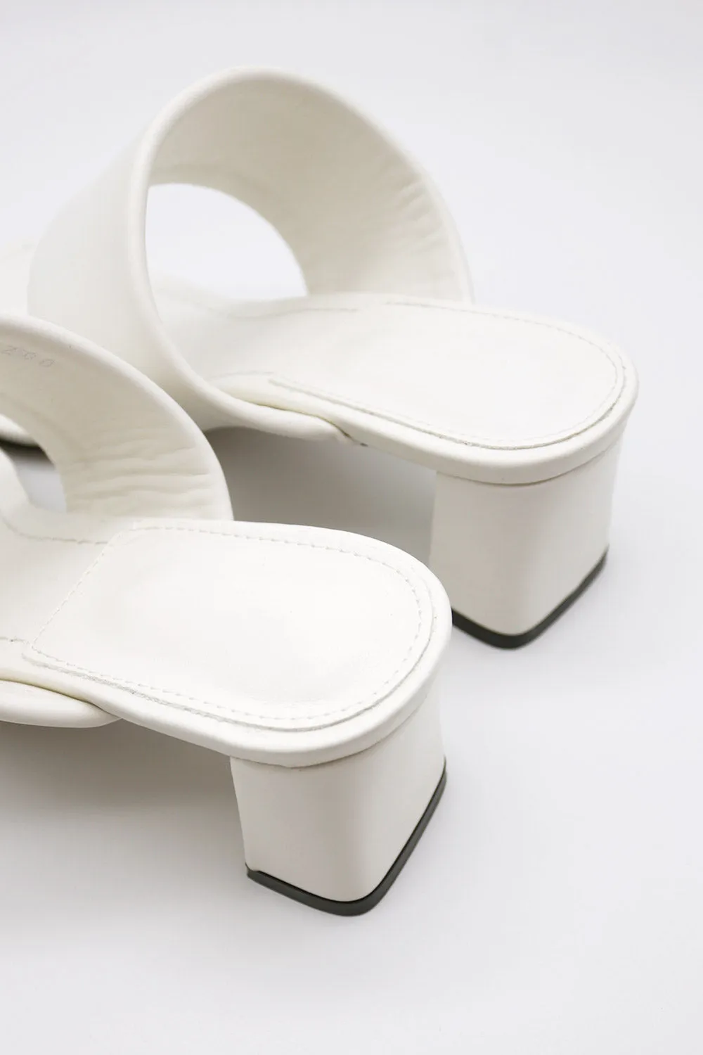 Toe Thong Mid Heeled Sandals