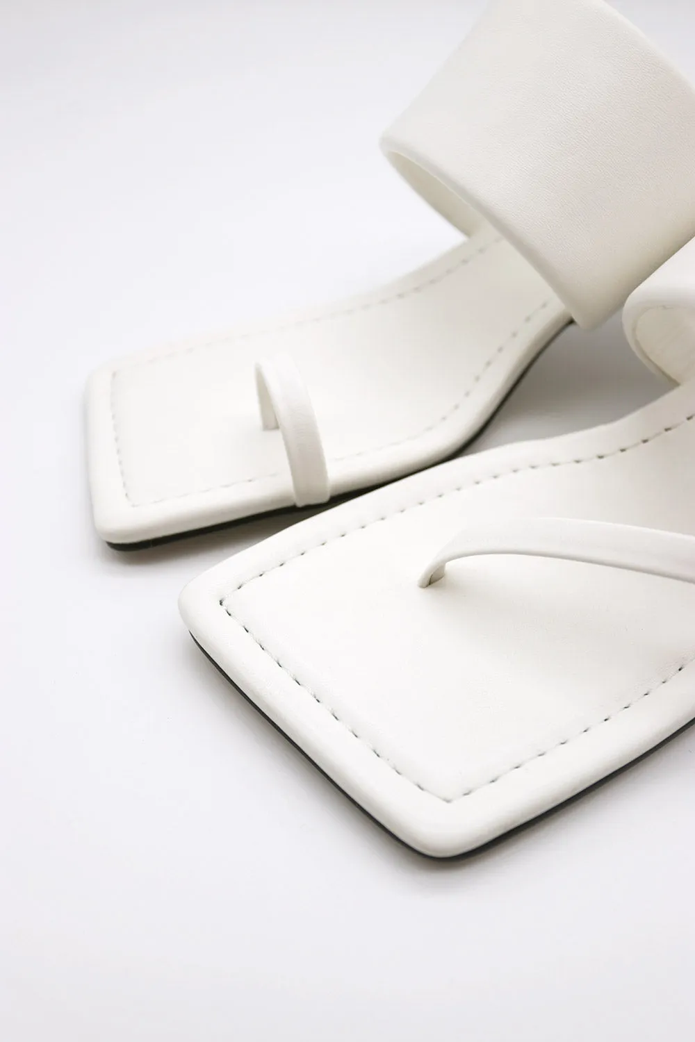 Toe Thong Mid Heeled Sandals